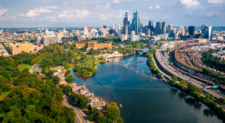 USA Philadelphia Skyline mit Fairmount Park Foto Elevated Angles